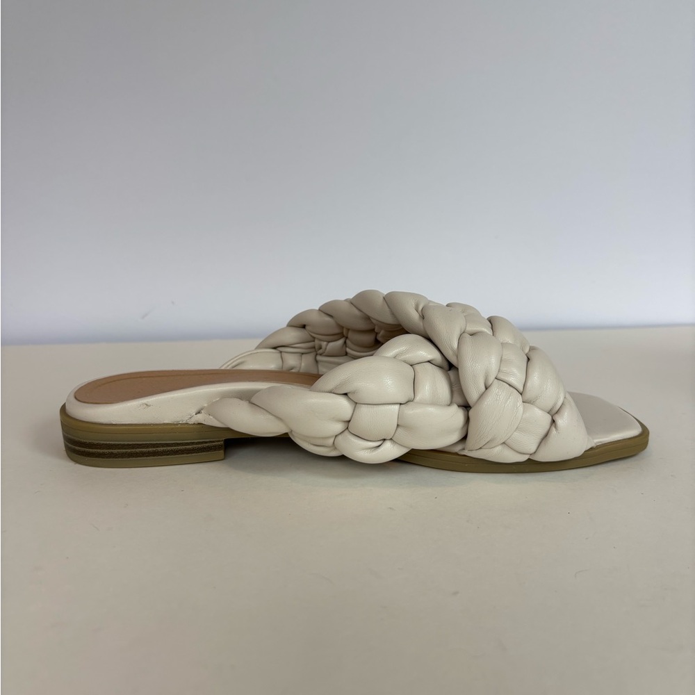 NWOT Vionic Kalina Cream Colored Slide Sandals. Size 8 - Picture 4 of 7